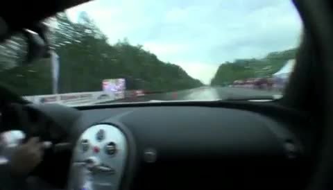 Bugatti vs Nissan GT-R 35