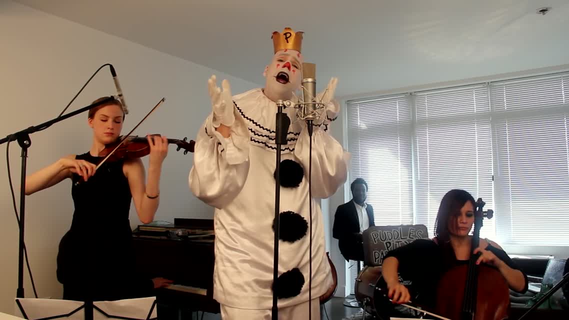 Chandelier - Sad Clown with the Golden Voice Sia Cover