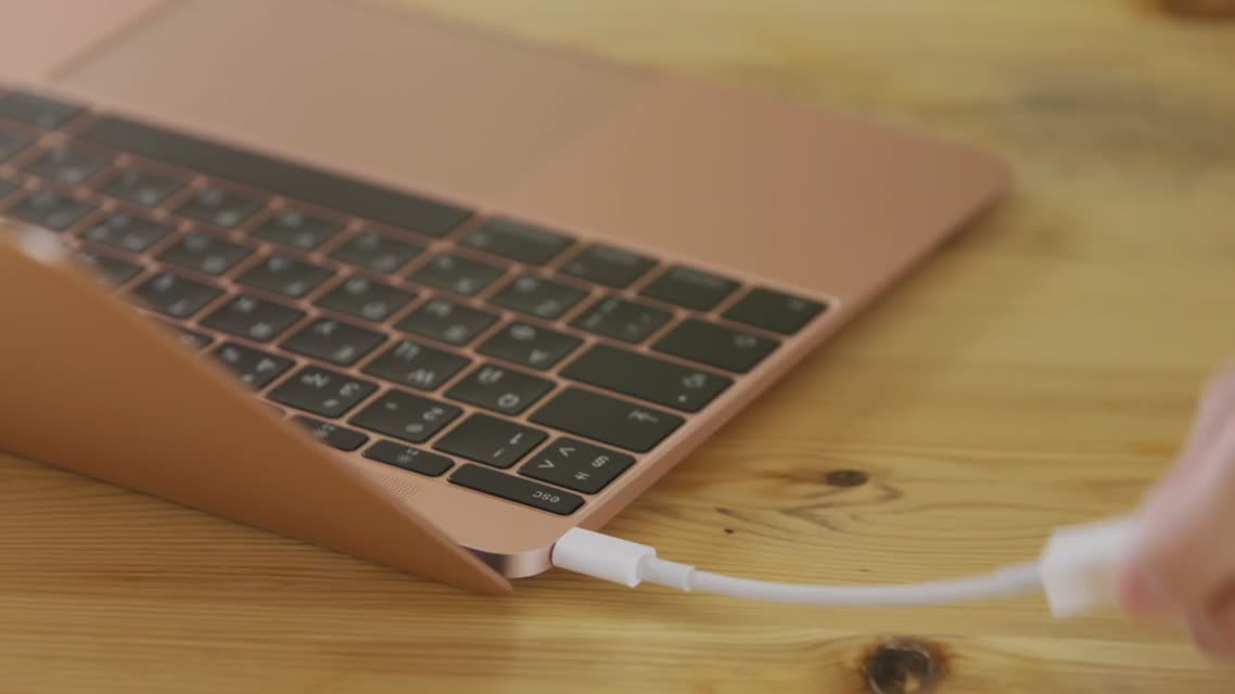 MacBook 12 2016 в розовом