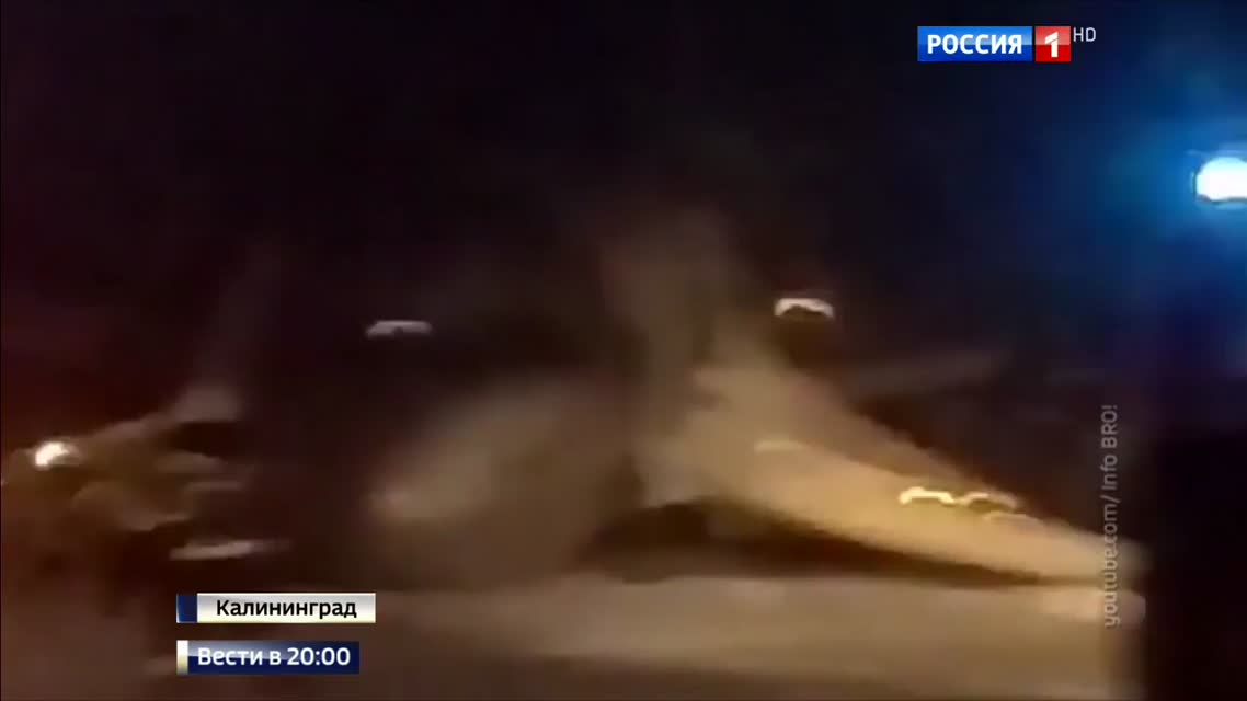 На Airbus в Калининграде кинули тягачи и броневик Балтфлота