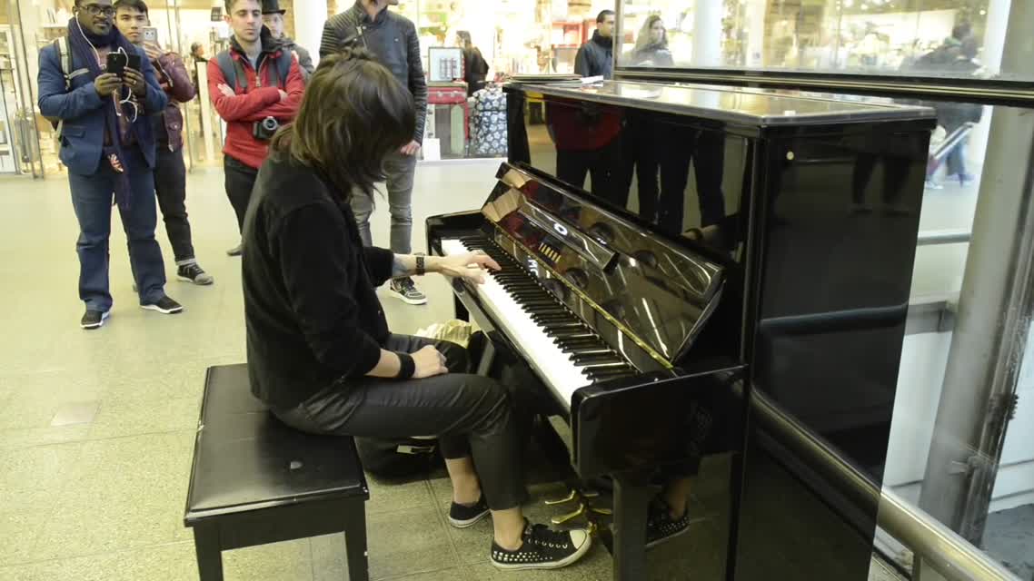 playing Master of Puppets on Elton John's piano at St. Pancras Station - London